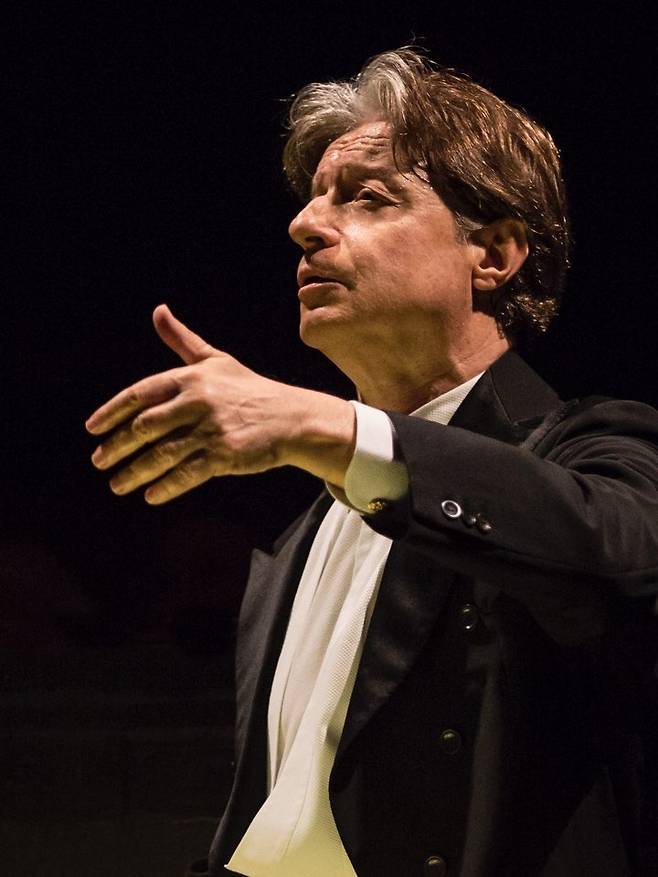 Roberto Abbado (Korean National Symphony Orchestra)