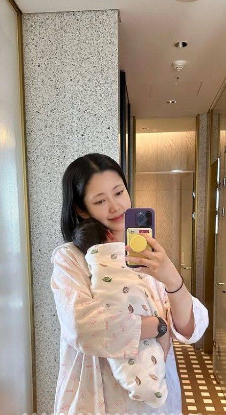 [서울=뉴시스] 배우 나혜미가 아들과의 일상을 공개했다. (사진=나혜미 인스타그램 캡처) 2026.01.03. photo@newsis.com *재판매 및 DB 금지