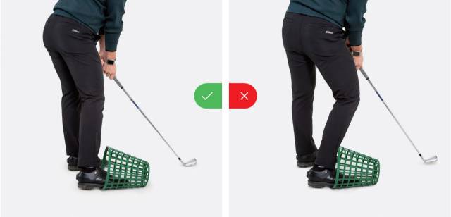 다운스윙 때 체중이 왼발 쪽으로 옮겨지지 않으면 오른쪽 무릎이 앞으로 나가면서 정강이가 바구니 테두리에 닿게 된다.