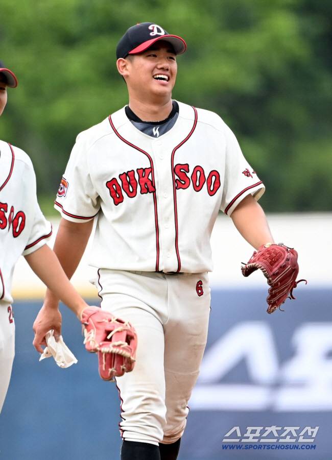 지난해 청룡기에 출전한 덕수고 엄준상. 스포츠조선DB