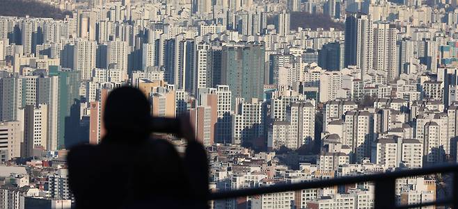 남산에서 바라본 서울 도심의 아파트. [이승환 기자]