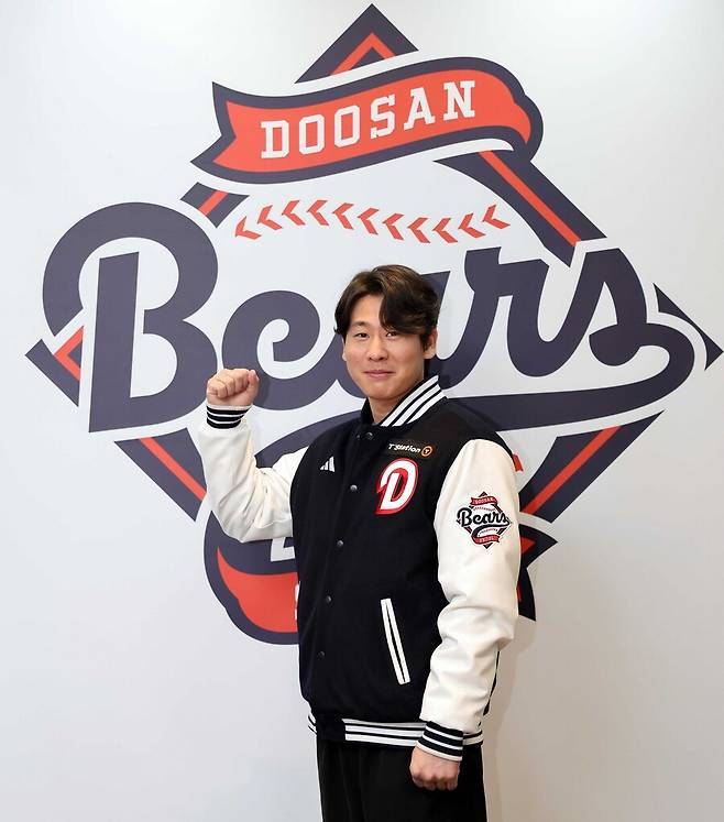 ▲ 박찬호의 전격 이적은 KIA가 아시아쿼터 포지션을 다르게 생각하게 된 발단을 만들었다 ⓒ두산 베어스