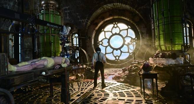 영화 프랑켄슈타인의 주인공은 이름이 없다.[사진｜더스쿠프 포토]