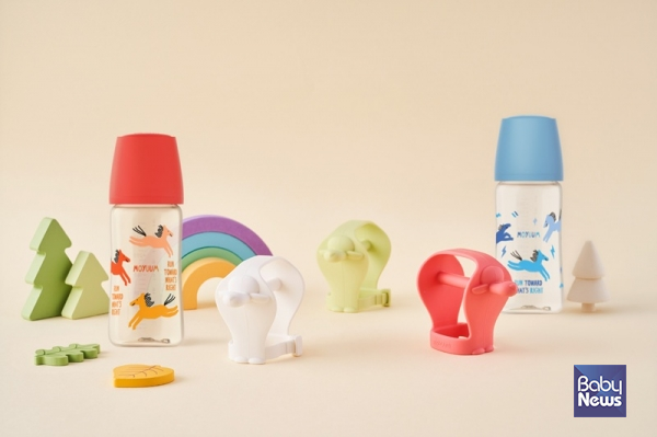 대한민국 대표 출산·육아용품 전문 브랜드 '모윰'이 2026년 '붉은 말의 해'를 맞아, 신규 디자인 에디션을 출시했다. ⓒ모윰