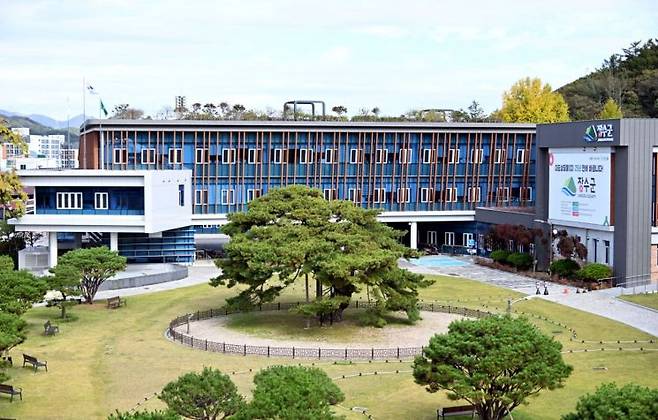 전북 장수군청 전경. 전북 장수군 제공