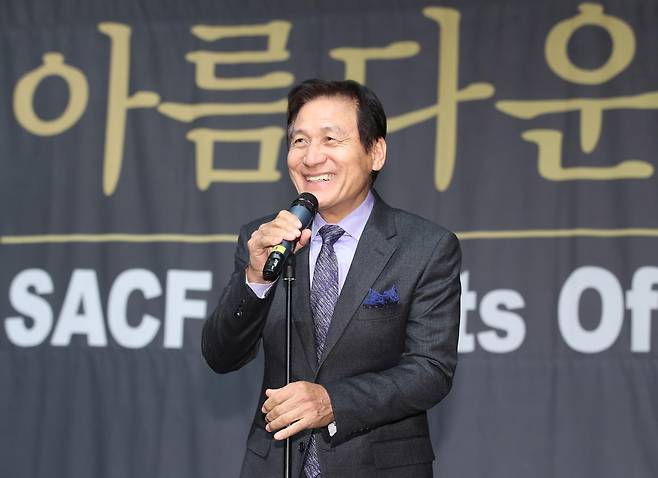 2019년 제9회 아름다운예술인상에서 인사말하는 배우 안성기. 2026.1.5/뉴스1