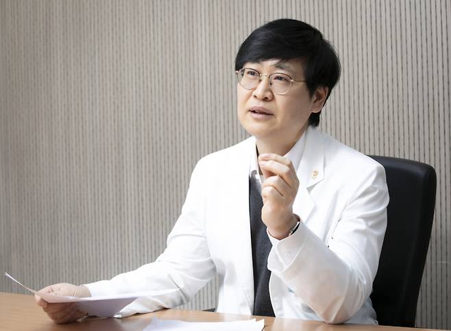 이정규 중앙대병원 안과 교수가 쿠키뉴스와 인터뷰 하고 있다. 신대현 기자