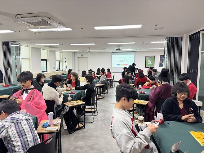 지난 4일 서울시 강남구에 위치한 한국브리지협회 회관에서 제1회 한국브리지협회장배 유소년 브리지 전국 대회가 성황리에 막을 내렸다. 임정우 기자