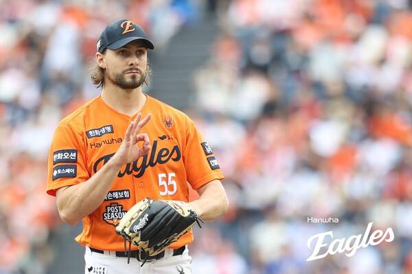 와이스는 PO 2차전에서 4이닝 5실점으로 삼성 타선에 공략당했다. (사진=한화)