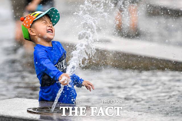 지난해가 역대 두 번째로 더운 해로 조사됐다. 6일 기상청에 따르면 지난해 우리나라 연평균기온은 13.7도로 집계됐다. /더팩트 DB