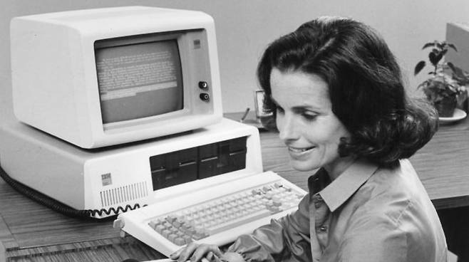 미국 IBM의 첫 PC 'IBM PC 5150'. / IBM 홈페이지 캡처.