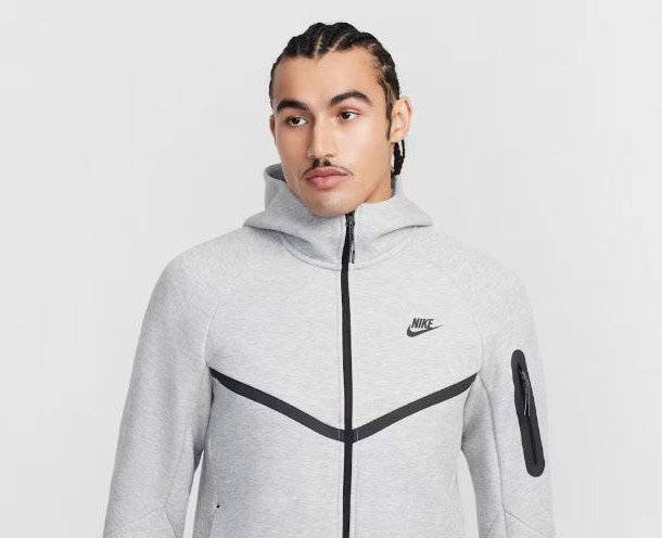 니콜라스 마두로 베네수엘라 대통령이 3일 체포될 당시 입었던 나이키 트레이닝복. 사진 출처 나이키 홈페이지