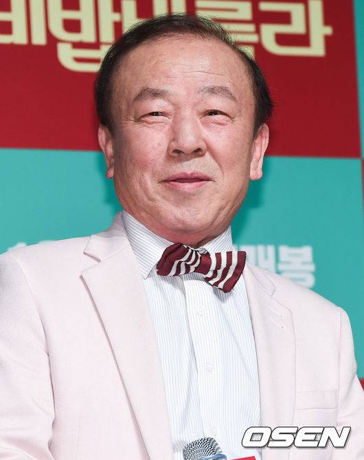 [OSEN=박준형 기자] 5일 오전 서울 압구정 CGV에서 진행된 영화 '비밥바룰라'(감독 이성재 / 제작 김치(주)) 제작보고회에서 배우 임현식이 미소 짓고 있다./ soul1014@osen.co.kr