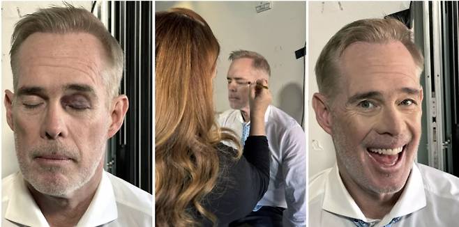 ESPN의 NFL 간판 캐스터 **조 벅**이 왼쪽 눈 주변에 생긴 검은 멍을 공개했다(왼쪽). 이어 메이크업 스태프가 멍을 가리는 작업을 진행했고(가운데), 화장을 마친 뒤에는 생중계에서도 이상이 드러나지 않는 모습이 연출됐다(오른쪽). 조 벅 X