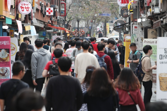 노량진 학원가, 연합뉴스