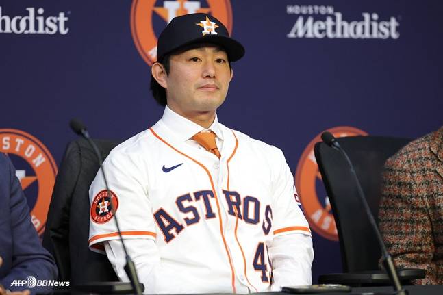 휴스턴 입단식에 참석한 이마이의 모습. /AFPBBNews=뉴스1