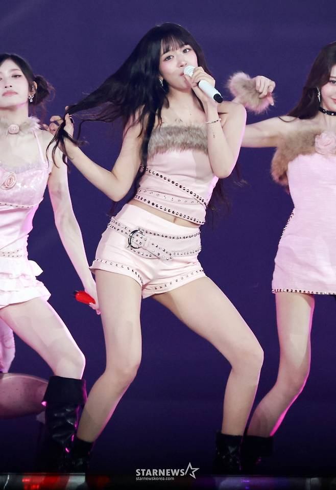 아이브 안유진 '카멜레온 매력' [AAA2025 화보]