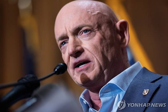 마크 켈리 상원의원 [AP 연합뉴스 자료사진]
