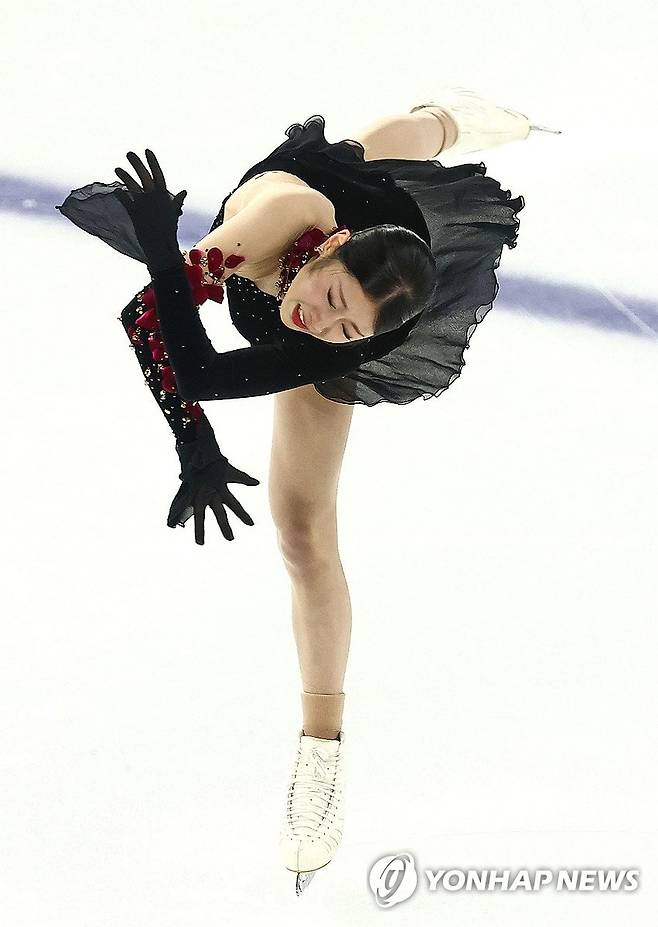 연기 펼치는 이해인 (서울=연합뉴스) 류영석 기자 = 4일 서울 목동아이스링크에서 열린 제80회 전국남녀 피겨스케이팅 종합선수권대회 겸 국가대표 2차 선발전 여자 싱글 프리스케이팅에서 이해인(고려대)이 연기를 펼치고 있다. 2026.1.4 ondol@yna.co.kr