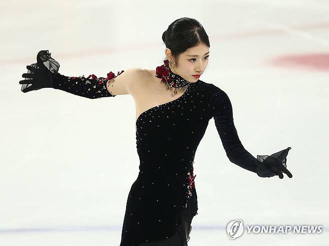 연기 펼치는 이해인 (서울=연합뉴스) 류영석 기자 = 4일 서울 목동아이스링크에서 열린 제80회 전국남녀 피겨스케이팅 종합선수권대회 겸 국가대표 2차 선발전 여자 싱글 프리스케이팅에서 이해인(고려대)이 연기를 펼치고 있다. 2026.1.4 ondol@yna.co.kr