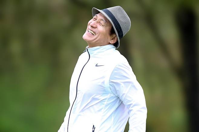 국민배우 안성기는 평소 즐겼던 골프 라운드에서도 남다른 매너와 배려로 유명했다. 그의 해맑은 미소는 오래도록 기억에 남을 것 같다. 박태성 작가 제공