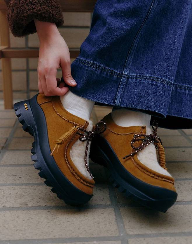 질스튜어트뉴욕 '벨로 비브람 왈라비 로퍼'.ⓒLF