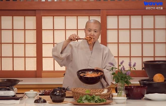 선재스님. 웨이브 제공