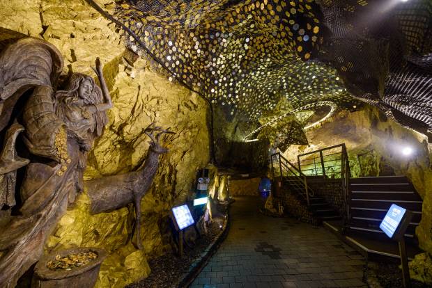 광명동굴 내부.