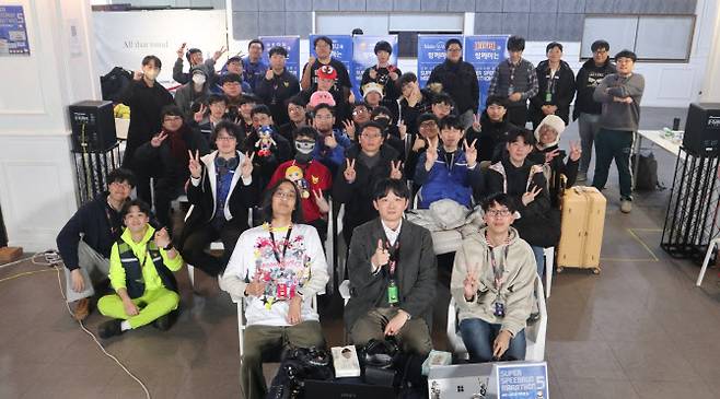 스마일게이트 희망스튜디오는 바다게임즈와 ‘2026 슈퍼 스피드런 마라톤’ 기부 캠페인으로 난치병 환아를 위한 기부금 공동 조성했다고 8일 밝혔다.