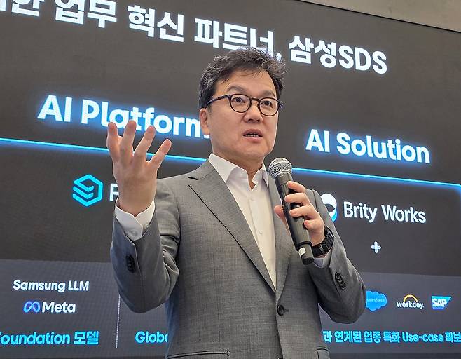 7일(현지 시간) CES 2026 삼성SDS 프라이빗 부스에서 진행된 기자 간담회에서 이준희 대표이사(사장)가 인사말을 하고 있다.(삼성SDS 제공)