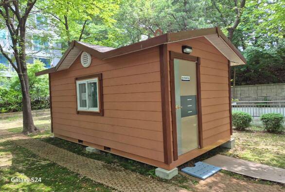 아파트 경비청소 노동자 휴게시설 개선 현장(안양). 경기도 제공