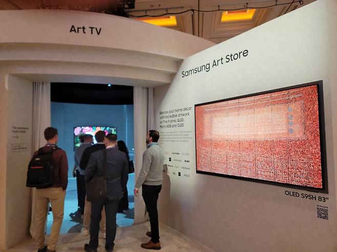 미국 라스베이거스에서 열리는 세계 최대 전자 전시회 ‘CES 2026’에 마련된 삼성전자 단독 아트 TV 전시장 [삼성전자 제공]