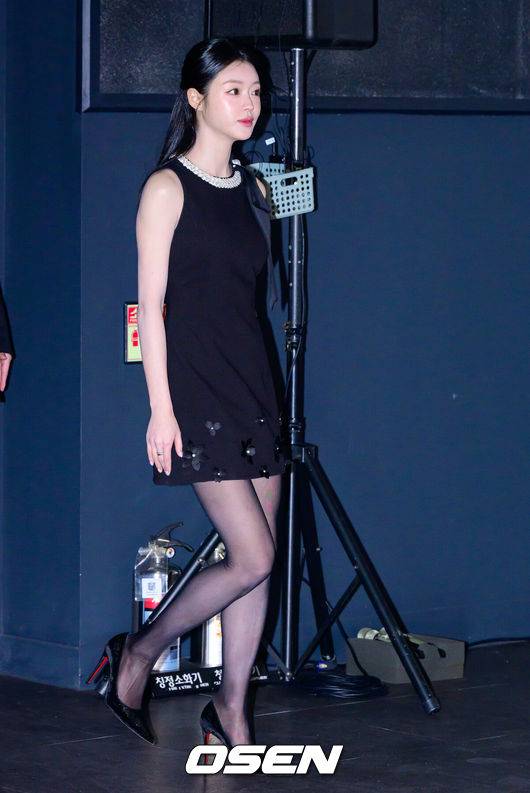 [OSEN=지형준 기자] 8일 오후 서울 잠실 롯데시네마 월드타워에서 영화 '프로젝트Y' 언론시사회 및 기자간담회가 열렸다.1월 21일에 개봉하는 '프로젝트 Y'는 화려한 도시 그 한가운데에서 다른 내일을 꿈꾸며 살아가던 미선과 도경이 인생의 벼랑 끝에서 검은 돈과 금괴를 훔치면서 벌어지는 이야기를 그린 작품.배우 유아가 간담회를 하고 있다. 2026.01.08 /jpnews@osen.co.kr