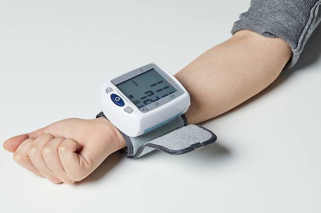 정기적인 혈압 체크는 심뇌혈관질환 예방의 첫걸음이다. 게티이미지뱅크 제공
