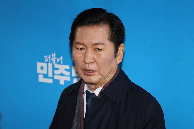 정청래 더불어민주당 대표가 지난해 12월30일 서울 여의도 국회에서 김병기 전 원내대표의 사퇴와 관련해 입장을 밝히고 있다. ⓒ연합뉴스