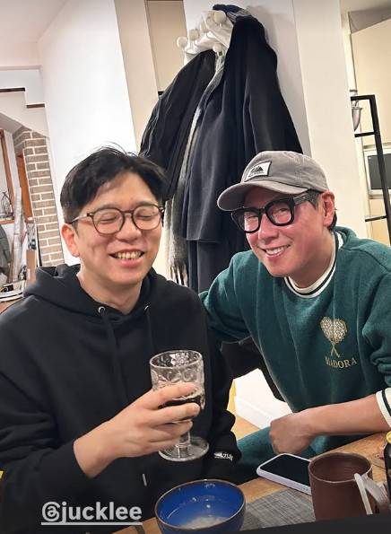 왼쪽부터 이적, 윤종신