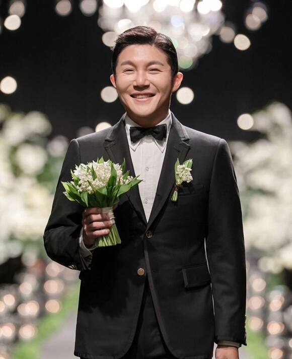 방송인 조세호가 넷플릭스 예능프로그램 '도라이버'로 활동 재개를 예고한 가운데, 소셜 미디어에 또다시 '조폭연루설'을 주장하는 글이 게재됐다./더팩트DB