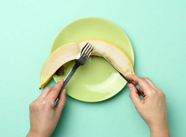 미국 건강매체 헬스샷은 지난달 29일(현지 시각) 겨울철에는 섭취를 줄이는 것이 좋은 음식과 음료 10가지를 소개했다./사진=클립아트코리아