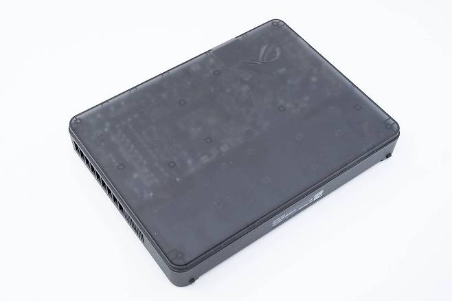 에이수스 ROG XG 모바일 GC34R-034 / 출처=IT동아