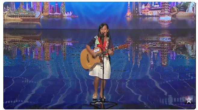 Gwyn Dorado appears on “Asia’s Got Talent” (2015-) in 2015, singing Katy Perry’s “Roar” (2013). [SCREEN CAPTURE]