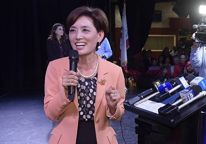 Young Kim, Republican candidate for the 39th Congressional District in California, speaks to supporters on Nov. 6, 2018, in the Riowland Heights section of Los Angeles. [AP/YONHAP]