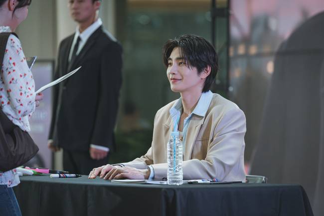 KT스튜디오지니 제공