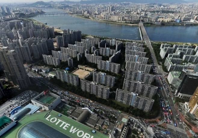 서울 송파구 잠실동 잠실5단지 아파트 전경. 송파구 제공
