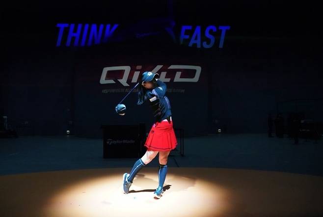 Qi4D 드라버 시연하는 이동은 - Qi4D 드라버 시연하는 이동은     (서울=연합뉴스) 9일 서울 광진구 광장동 워커힐에서 열린 테일러메이드 신제품 드라이버 출시 론칭쇼에서 프로골퍼 이동은이 Qi4D 드라버를 시연하고 있다. 2026.1.9 [테일러메이드 제공. 재판매 및 DB 금지]     photo@yna.co.kr (끝)