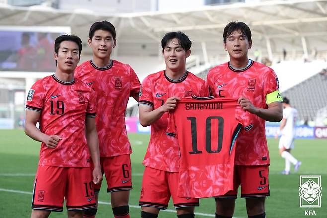 이민성 감독이 이끄는 한국 23세 이하 축구대표팀이 10일 사우디아라비아에서 열린 2026 AFC U23 아시안컵 조별리그 C조 2차전에서 레바논에 4-2로 승리했다. (대한축구협회 제공)