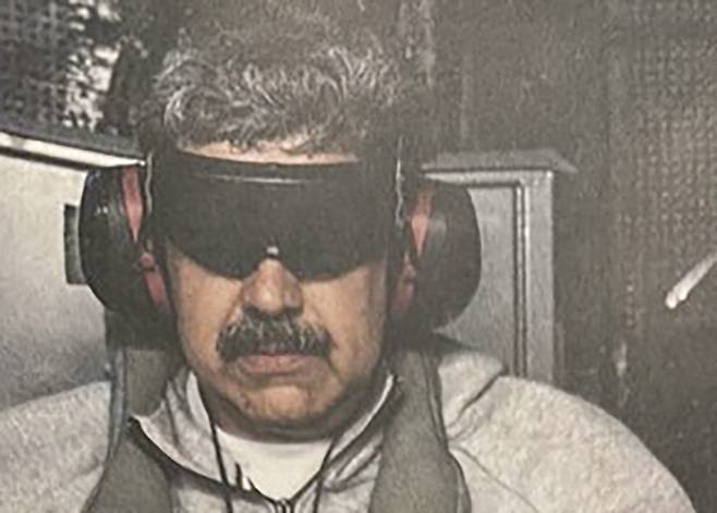 This image, posted on U.S. President Donald Trump‘s Truth Social account on Jan. 3, shows what President Trump says is Venezuela‘s President Nicolas Maduro onboard the USS Iwo Jima after the U.S. military captured him on the same day. [SCREEN CAPTURE]