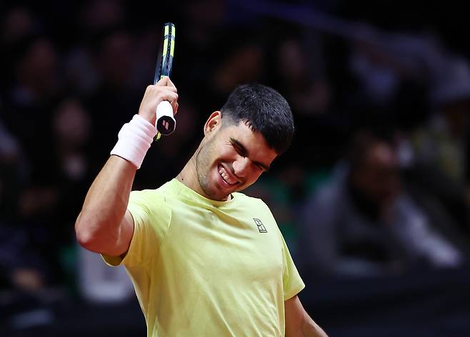 카를로스 알카라스가 10일 오후 인천 중구 인스파이어 아레나에서 열린 '현대카드 슈퍼매치 14'에서 얀니크 신네르와 경기를 치르고 있다. 뉴스1