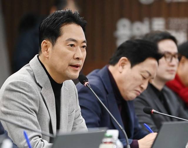 장동혁 국민의힘 대표가 9일 경기도 용인시 용인반도체클러스터 일반산업단지 공사현장을 방문해 발언하고 있다. [연합뉴스]