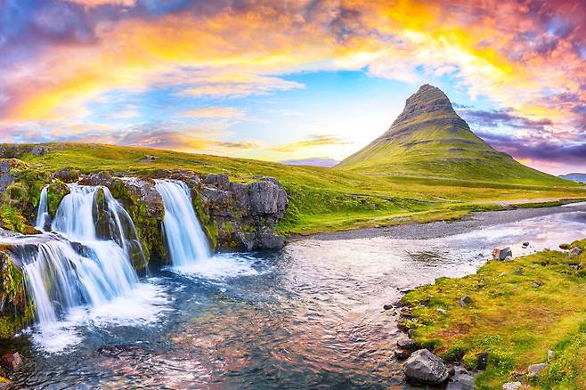 빙하와 화산이 동시에 존재하는 아이슬란드.