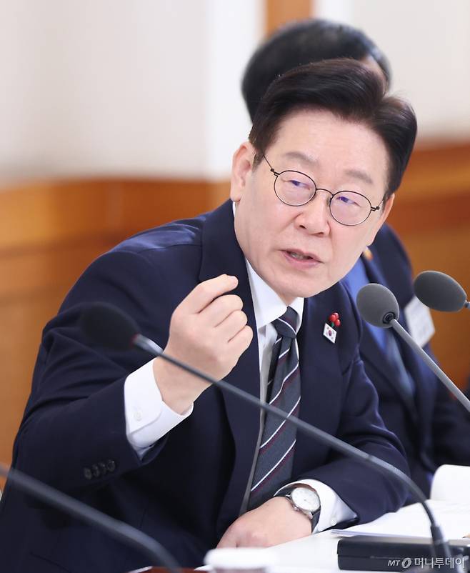 (서울=뉴스1) 허경 기자 = 이재명 대통령이 9일 청와대에서 열린 경제성장전략 국민보고회에서 발언하고 있다. 2026.1.9/뉴스1  Copyright (C) 뉴스1. All rights reserved. 무단 전재 및 재배포,  AI학습 이용 금지. /사진=(서울=뉴스1) 허경 기자